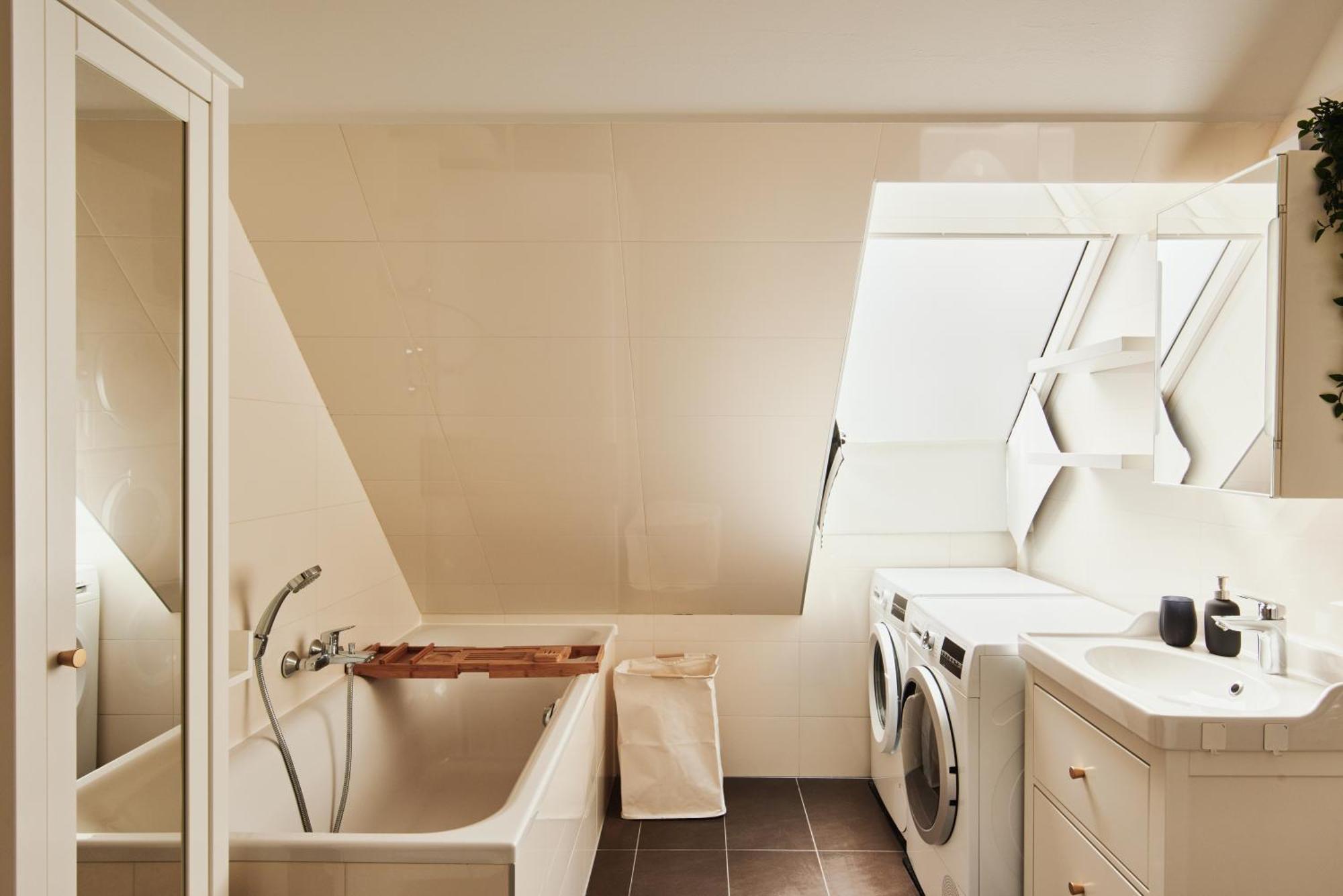 New Spacious Ultra-Modern Apartment In Wien Westbahnhof Esterno foto